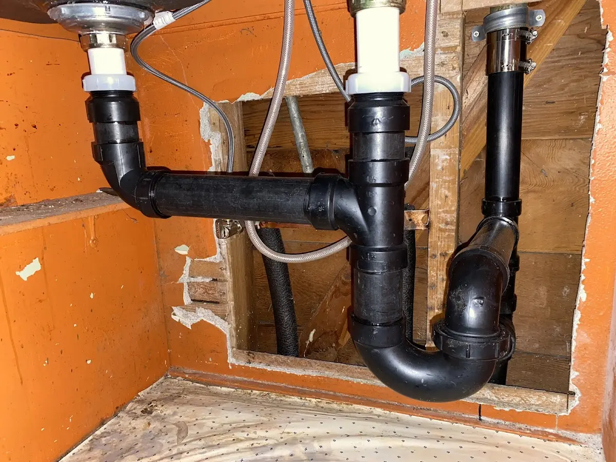 Professional Repiping Services equipment and tools on the job in Stockholm